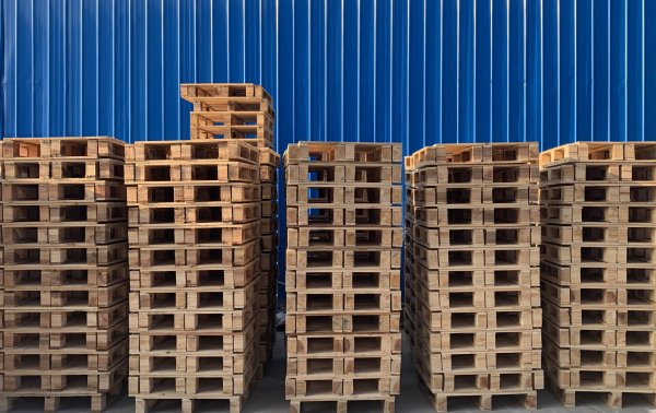 东方木托盘摆放技巧